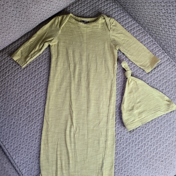 Newborn Baby Knotted Gown, Super Soft Silky Infant Long Sleeve Sleeper with hat - Picture 2 of 6